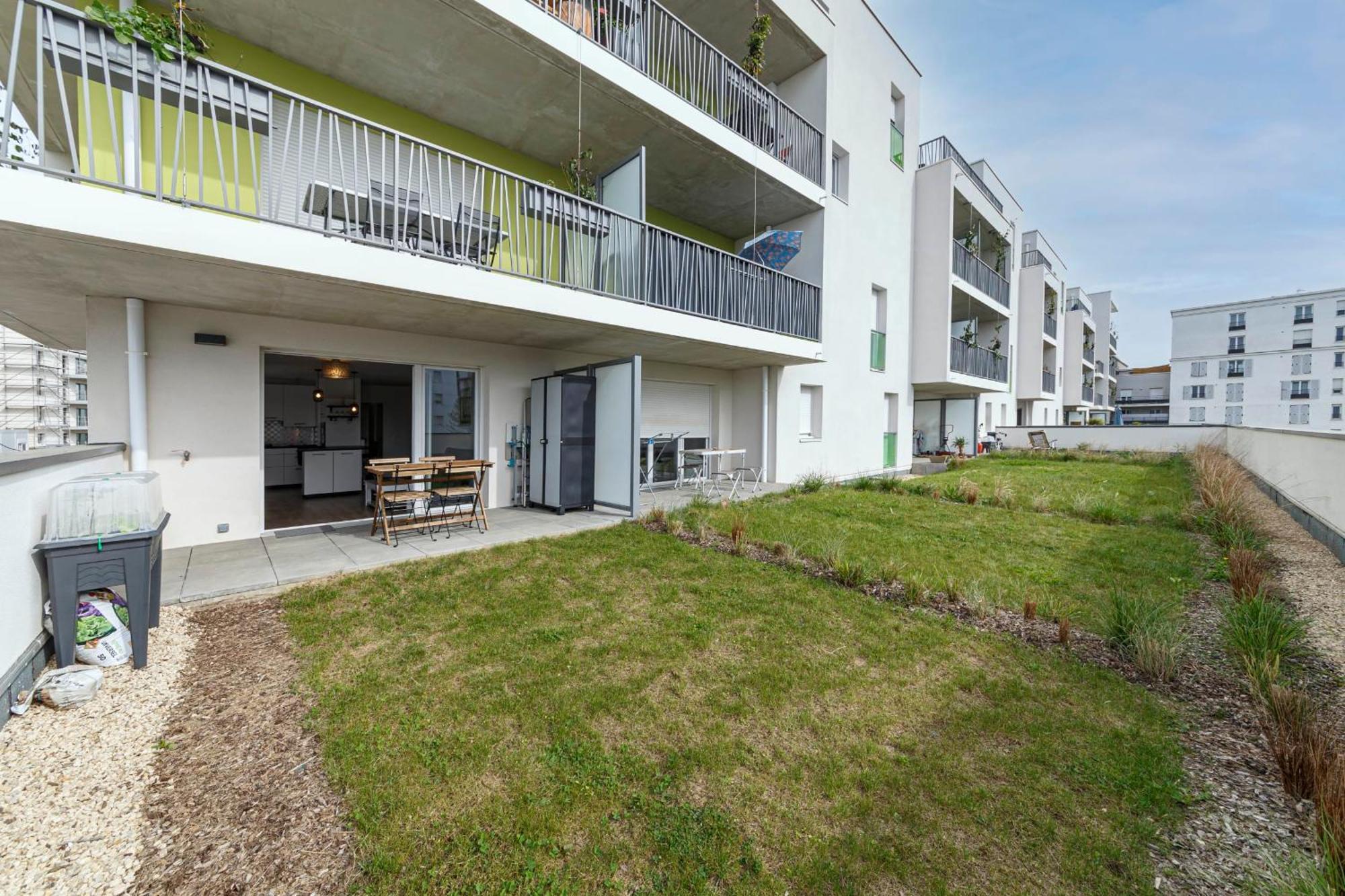 T2 Terrasse -Terra Botanica Et Aquavita Apartment Angers Exterior photo